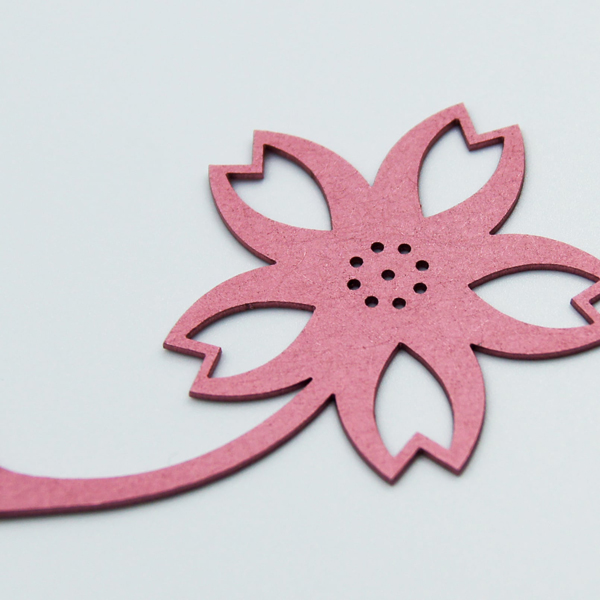 志賀正章 shiga design の pinhole stand marker titleは桜 sakura cherry blossom　スマホスタンド・ピンホールメガネ・ブックマーカーとして